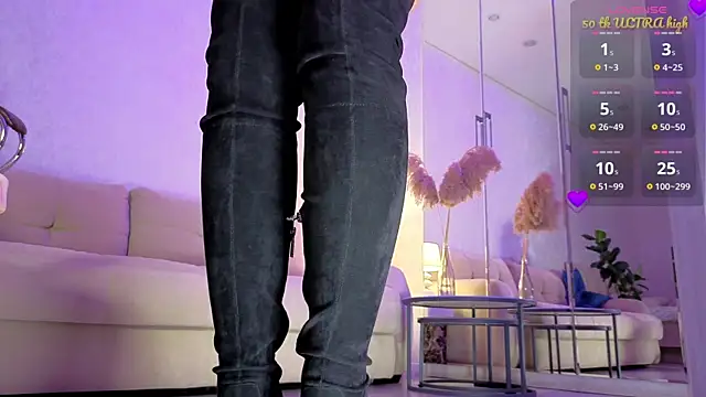 Snapshot of __Fox__ chatting on November 3, 2025, 5:05 pm Fox online show from November 3, 2025, 5:05 pm