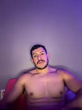 Snapshot of DARG_17 chatting on February 4, 2026, 10:16 pm DARG 17 online show from February 4, 2026, 10:16 pm