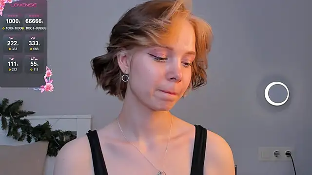 Snapshot of UmbraVelour chatting on January 7, 2026, 2:22 pm UmbraVelour online show from January 7, 2026, 2:22 pm