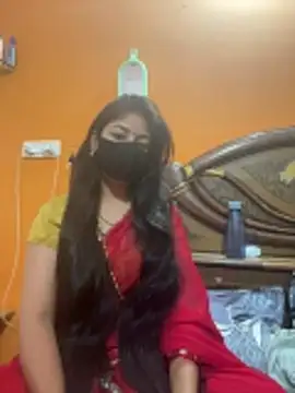 cutestpearl online show from April 4, 2026, 7:20 pm