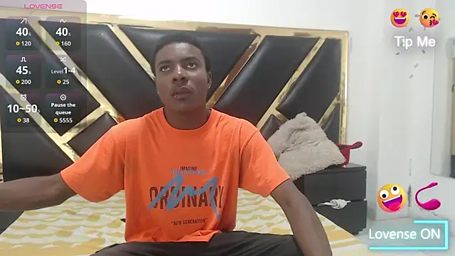 NoahJhonson69 online show from January 16, 2026, 7:07 pm