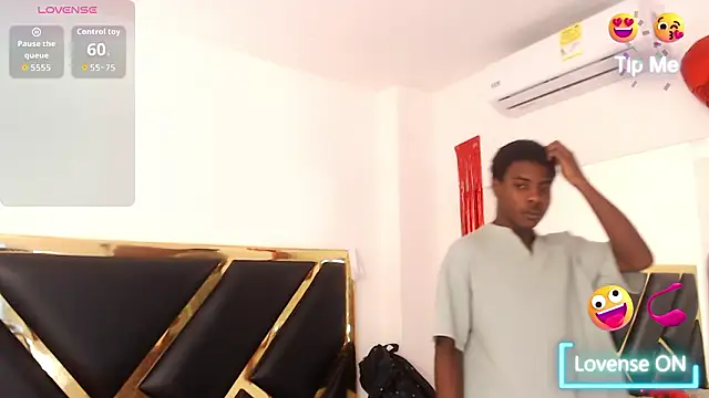 NoahJhonson69 online show from February 13, 2026, 11:54 am