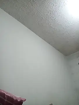 Snapshot of pettymoon1 chatting on December 17, 2025, 7:08 pm pettymoon1 online show from December 17, 2025, 7:08 pm