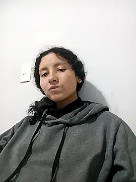 Snapshot of pettymoon1 chatting on January 10, 2026, 9:32 pm pettymoon1 online show from January 10, 2026, 9:32 pm