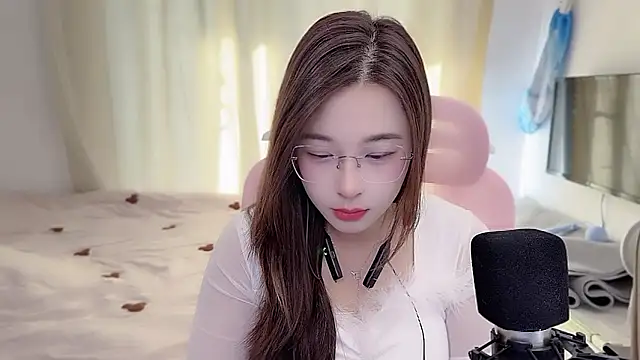 Snapshot of TTtia_ chatting on January 9, 2026, 1:23 am TTtia online show from January 9, 2026, 1:23 am