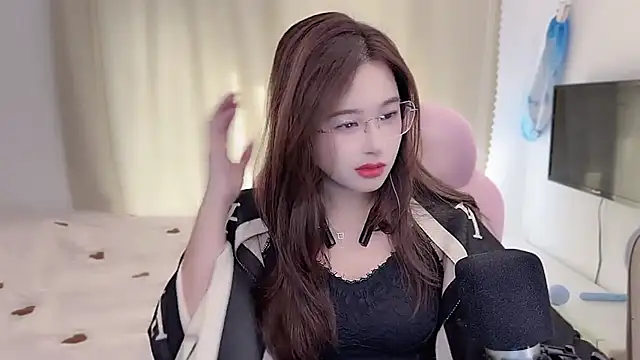 Snapshot of TTtia_ chatting on January 6, 2026, 1:31 am TTtia online show from January 6, 2026, 1:31 am