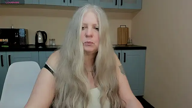 mariabelladonna online show from March 13, 2026, 10:26 pm