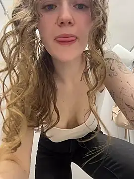 RussianWoman online show from June 1, 2026, 3:29 am