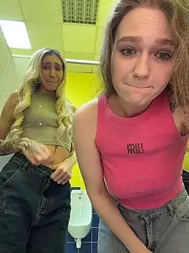 Snapshot of RussianWoman chatting on February 15, 2026, 3:18 am RussianWoman online show from February 15, 2026, 3:18 am