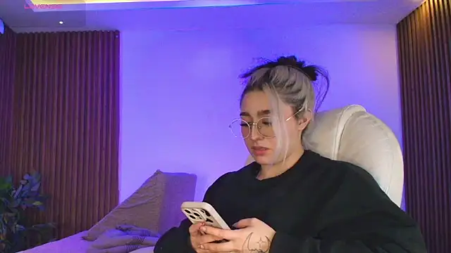 Snapshot of GabyRose9 chatting on February 25, 2026, 7:25 pm GabyRose9 online show from February 25, 2026, 7:25 pm