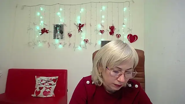 Snapshot of LaurenWishy chatting on February 3, 2026, 6:46 pm LaurenWishy online show from February 3, 2026, 6:46 pm