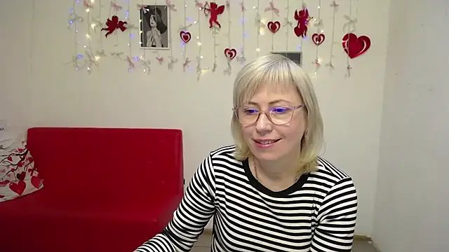 Snapshot of LaurenWishy chatting on February 8, 2026, 5:38 am LaurenWishy online show from February 8, 2026, 5:38 am