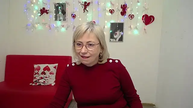 Snapshot of LaurenWishy chatting on February 3, 2026, 6:33 am LaurenWishy online show from February 3, 2026, 6:33 am