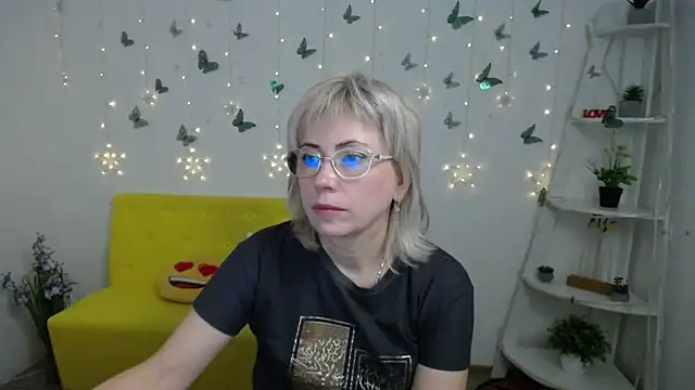 LaurenWishy online show from March 17, 2026, 7:00 am