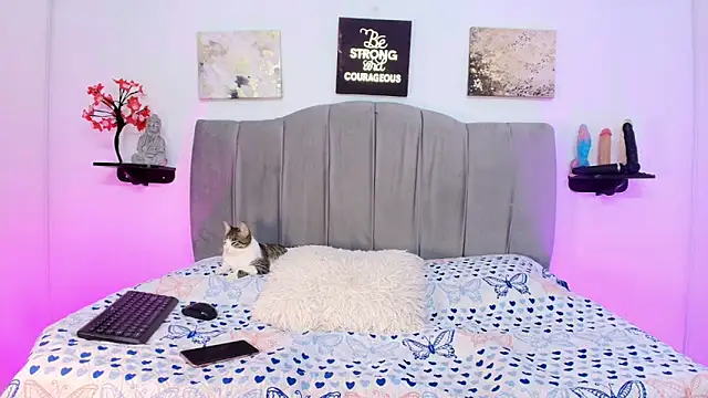 Maddy  Jones online show from February 20, 2026, 7:05 pm