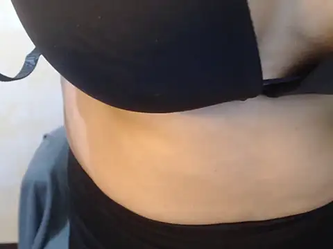 Snapshot of HotAsian_Yazzi69 chatting on December 3, 2025, 3:44 pm HotAsian Yazzi69 online show from December 3, 2025, 3:44 pm