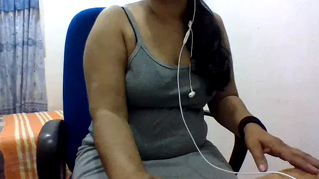 TricksySL online show from July 3, 2026, 2:34 pm
