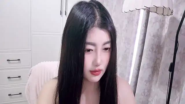 Snapshot of XIAOFENG-2025 chatting on July 18, 2026, 8:45 am XIAOFENG-2025 online show from July 18, 2026, 8:45 am