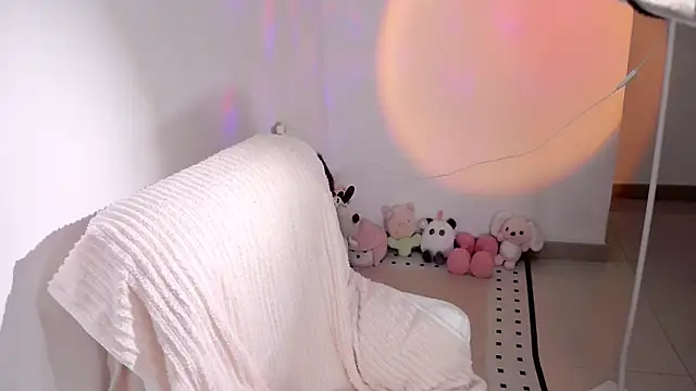 XIAOFENG-2025 online show from March 31, 2026, 6:26 am