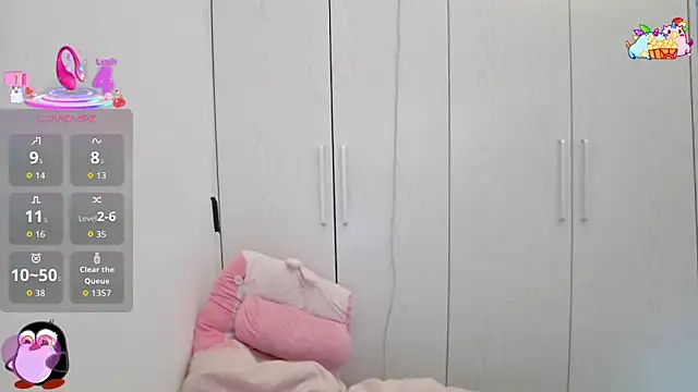 XIAOFENG-2025 online show from December 2, 2025, 6:37 am