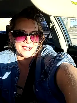 Snapshot of whitecream88 chatting on December 13, 2025, 8:04 pm whitecream88 online show from December 13, 2025, 8:04 pm