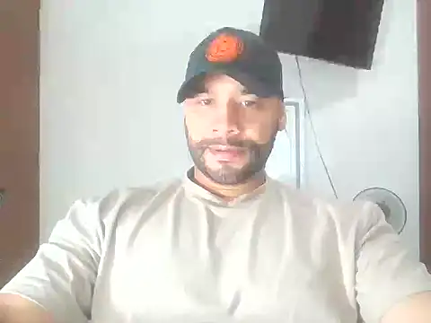 musclehetero online show from December 21, 2025, 8:20 pm