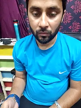 Cute Lucky online show from April 23, 2026, 3:02 pm