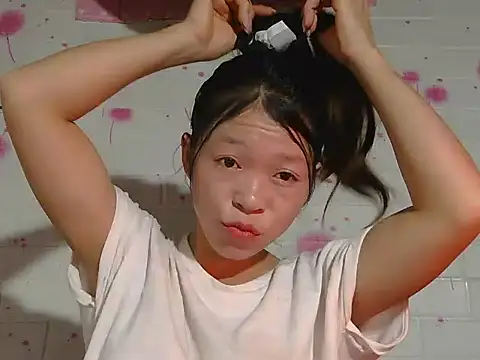 Snapshot of Kim_mon chatting on December 17, 2025, 1:54 am Kim mon online show from December 17, 2025, 1:54 am