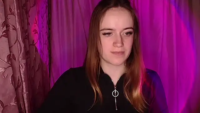 Illa May online show from December 13, 2025, 8:04 pm