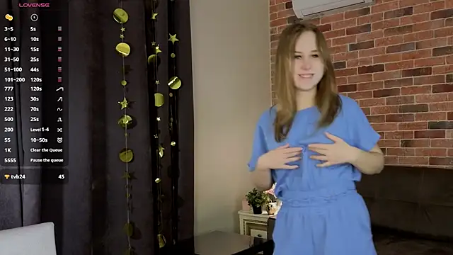 Snapshot of VoidElaris chatting on January 7, 2026, 6:13 pm VoidElaris online show from January 7, 2026, 6:13 pm