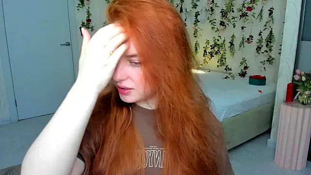 AirySilhouette online show from April 1, 2026, 10:16 am