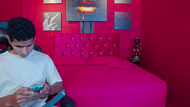 Snapshot of Noah_Greenhart chatting on January 11, 2026, 3:08 pm Noah Greenhart online show from January 11, 2026, 3:08 pm