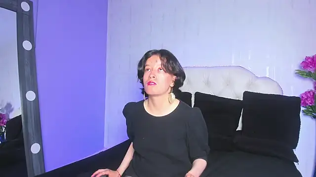 Snapshot of CoralAndOcean_ chatting on December 17, 2025, 5:29 pm CoralAndOcean online show from December 17, 2025, 5:29 pm