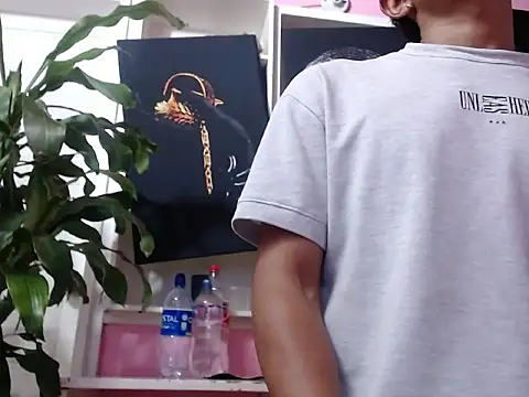 Snapshot of crissex3 chatting on February 25, 2026, 2:28 pm crissex3 online show from February 25, 2026, 2:28 pm