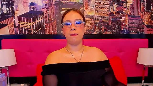 MillyHotsoon online show from March 12, 2026, 11:14 am