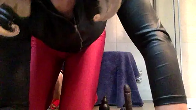 Snapshot of AsiaSlavePantyhosed chatting on December 4, 2025, 1:32 pm AsiaSlavePantyhosed online show from December 4, 2025, 1:32 pm