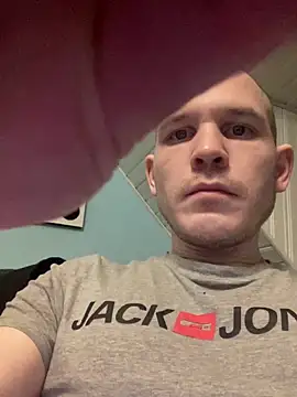 Snapshot of Spielzeugtwink chatting on February 9, 2026, 10:30 pm Spielzeugtwink online show from February 9, 2026, 10:30 pm