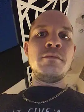 Snapshot of Spielzeugtwink chatting on February 27, 2026, 2:56 am Spielzeugtwink online show from February 27, 2026, 2:56 am