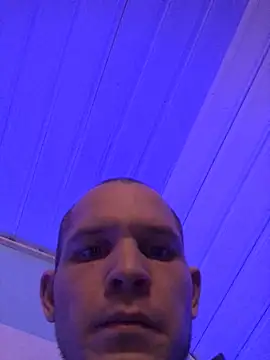 Snapshot of Spielzeugtwink chatting on February 3, 2026, 11:10 pm Spielzeugtwink online show from February 3, 2026, 11:10 pm