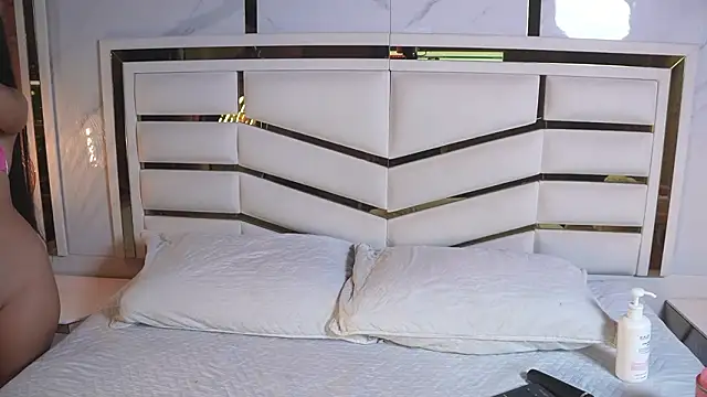 luciana agudelo online show from March 15, 2026, 7:21 pm