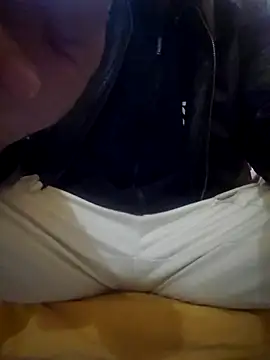 Snapshot of CDY74 chatting on December 16, 2025, 6:50 am CDY74 online show from December 16, 2025, 6:50 am