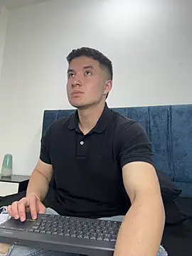 Ethan-Connor online show from November 28, 2025, 8:42 pm