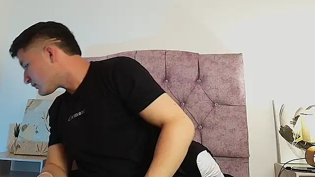 Ethan-Connor online show from November 27, 2025, 7:36 pm