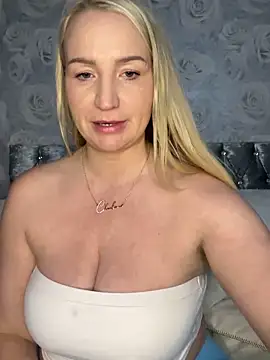 BootyQueenApril online show from March 29, 2026, 1:57 pm
