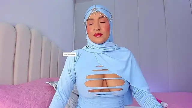 Amira-Zahra online show from May 11, 2026, 9:56 pm