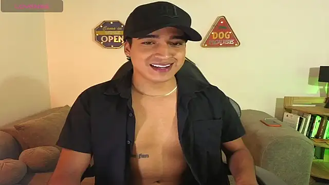 Snapshot of ken_blakerr chatting on June 1, 2026, 11:04 pm ken blakerr online show from June 1, 2026, 11:04 pm
