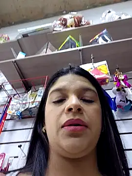 Layla-daring online show from June 25, 2026, 7:30 pm