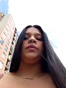 Layla-daring online show from June 26, 2026, 6:47 pm