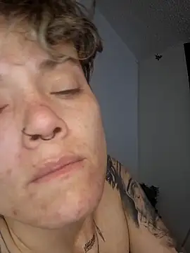 megan NL online show from December 5, 2025, 5:17 am