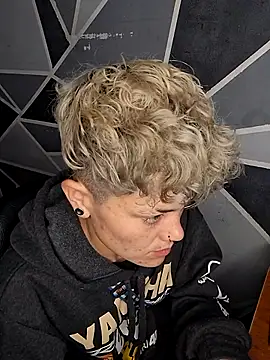 Snapshot of megan_NL chatting on February 6, 2026, 10:39 pm megan NL online show from February 6, 2026, 10:39 pm